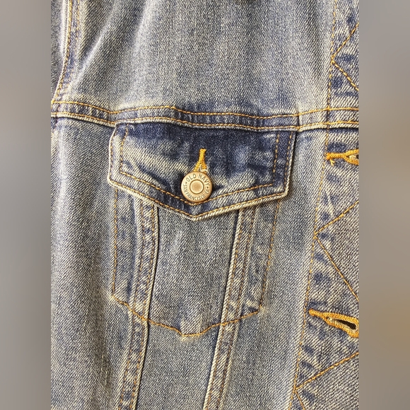 Old Navy Lightwash Jean Jacket | Size Large - Picture 5 of 7